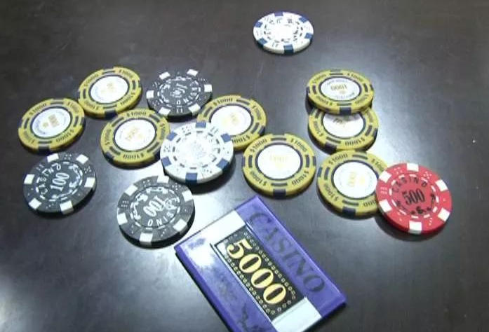 1768157730745055.jpg 現場百家樂與電子百家樂全面解析:玩法差異、操作體驗與策略選擇指南