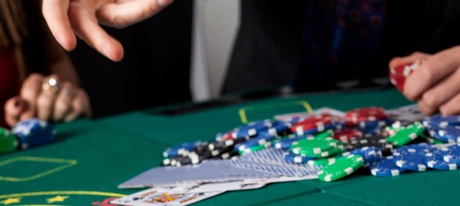 賭場揭秘：如何利用心態優勢玩轉二十一點