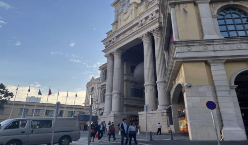 十六浦賭場結業內港商戶眾生相：當鋪嘆「想死」海味店淡定應對